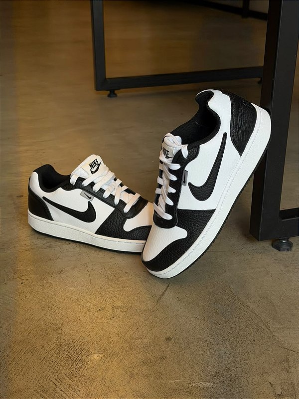 TÊNIS NIKE EBERNON LOW PANDA