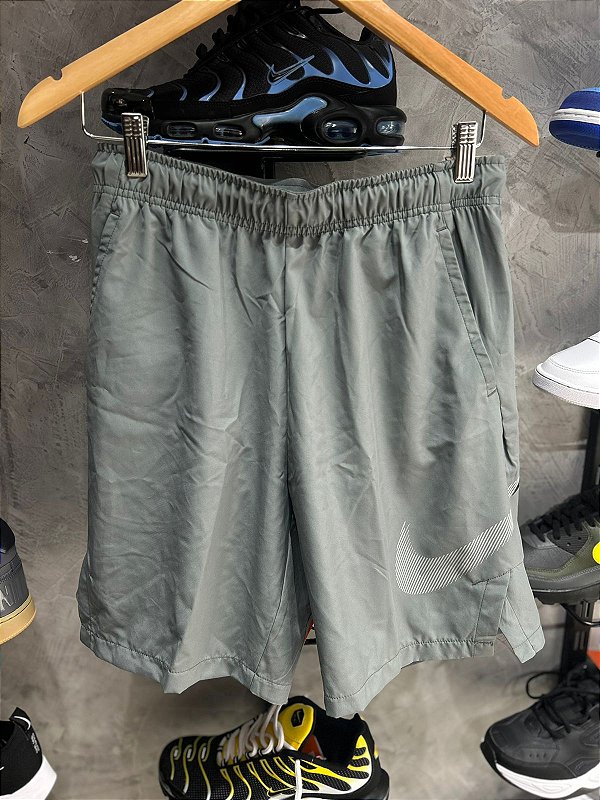 Short Nike Dri-Fit Facão Cinza
