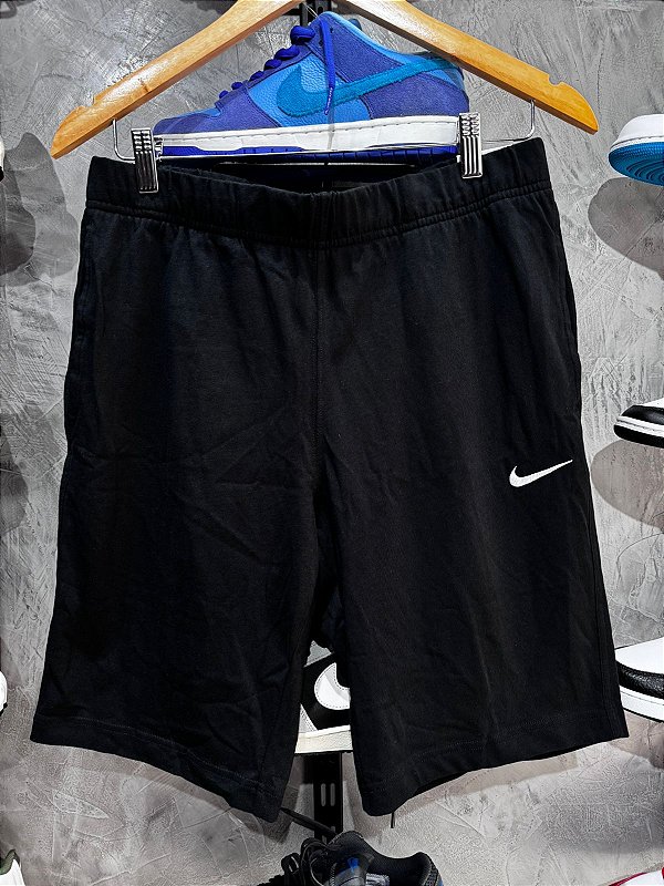 BERMUDA NIKE SEASON PRETO