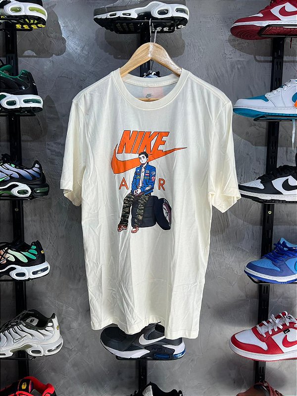 Camiseta Nike Air Cars Bege