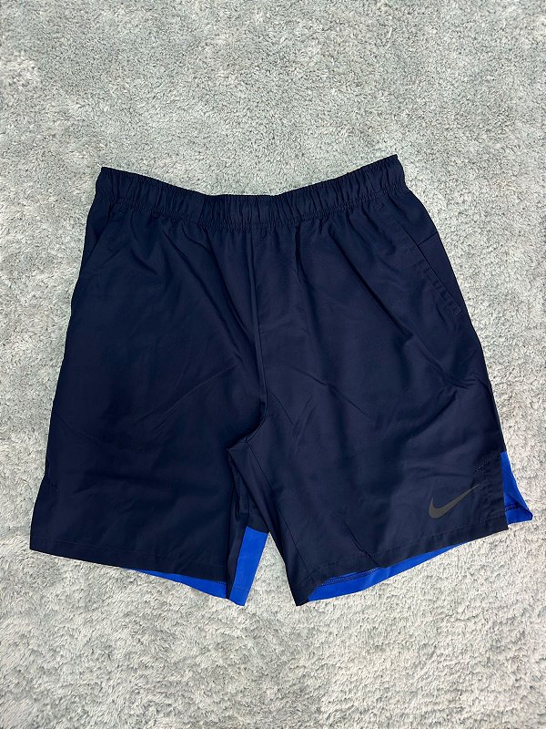 Bermuda Nike Dri-FIT Woven Azul Marinho