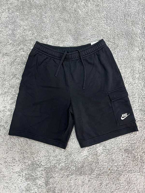 BERMUDA MOLETOM NIKE CARGO PRETA
