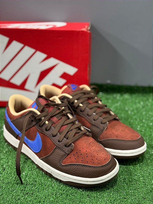 TÊNIS NIKE DUNK LOW RETRO PRM MARROM