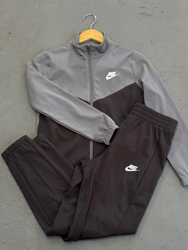 CONJUNTO INFANTIL NIKE SPORTSWEAR CINZA/PRETO