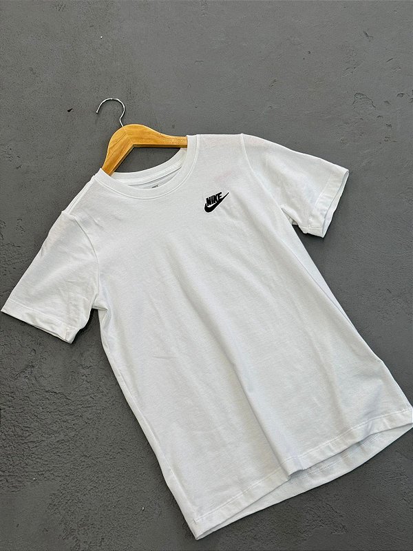 CAMISETA INFANTIL NIKE SPORTSWEAR BRANCA