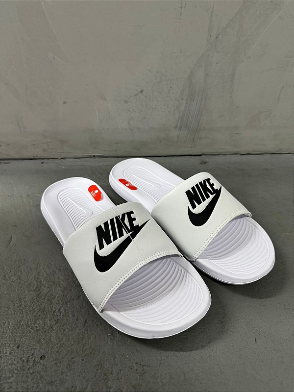 CHINELO SLIDE NIKE VICTORY ONE BRANCO