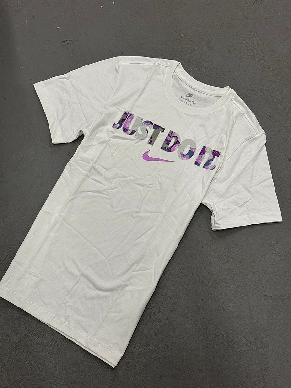 CAMISETA NIKE "JUST DO IT" BRANCA/LILÁS