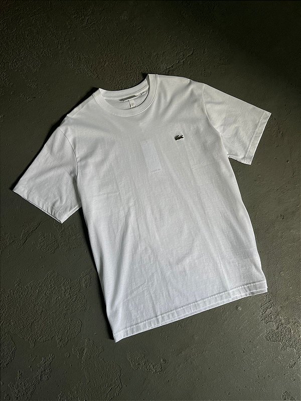 CAMISETA LACOSTE CLASSIC FIT BRANCA