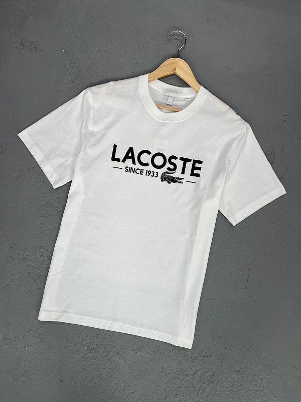 CAMISETA LACOSTE CROC SINCE 1933 BRANCA