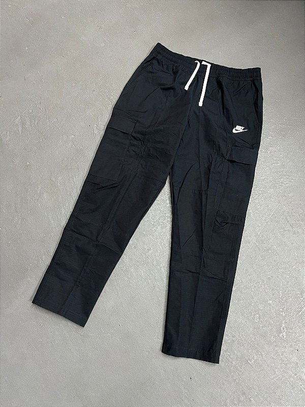 Calça Nike Club Cargo Preto