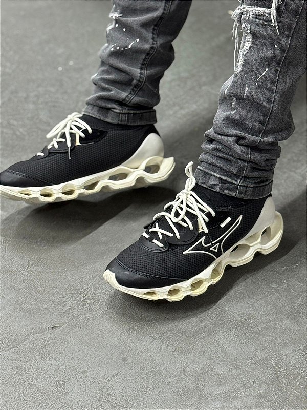 Tênis Mizuno Wave Prophecy Beta Preto