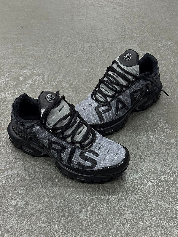 Tênis Nike Paris Air Max Plus Saint-Germain Cinza