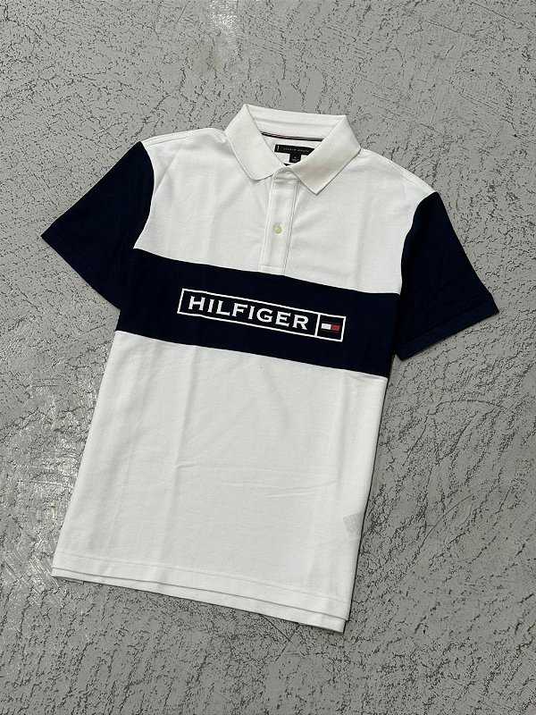 POLO TOMMY HILFIGER  TECIDO PIQUÉ  EMBORRACHADA (BRANCO/AZUL)