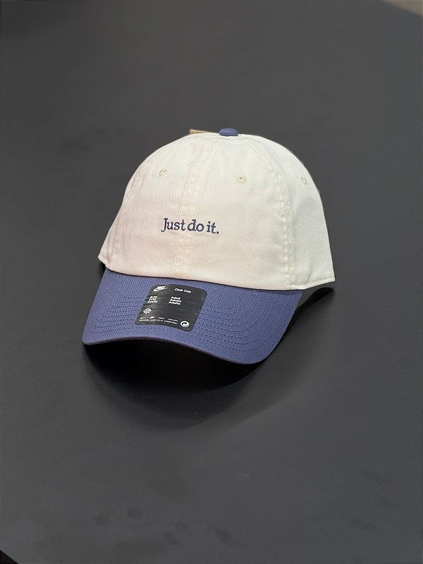 BONÉ NIKE JUST DO IT BRANCO/ROXO