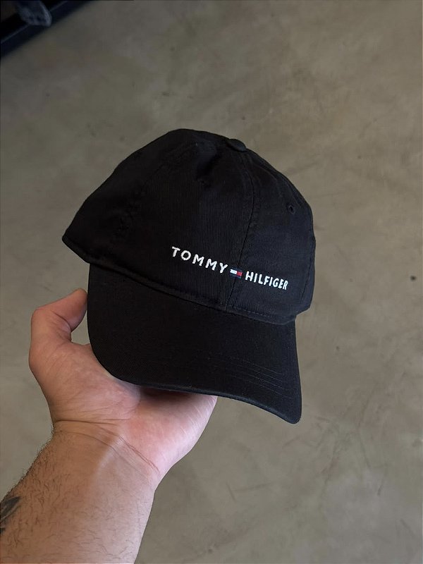 BONÉ TOMMY HILFIGER FIVELA DE PANO (PRETO)