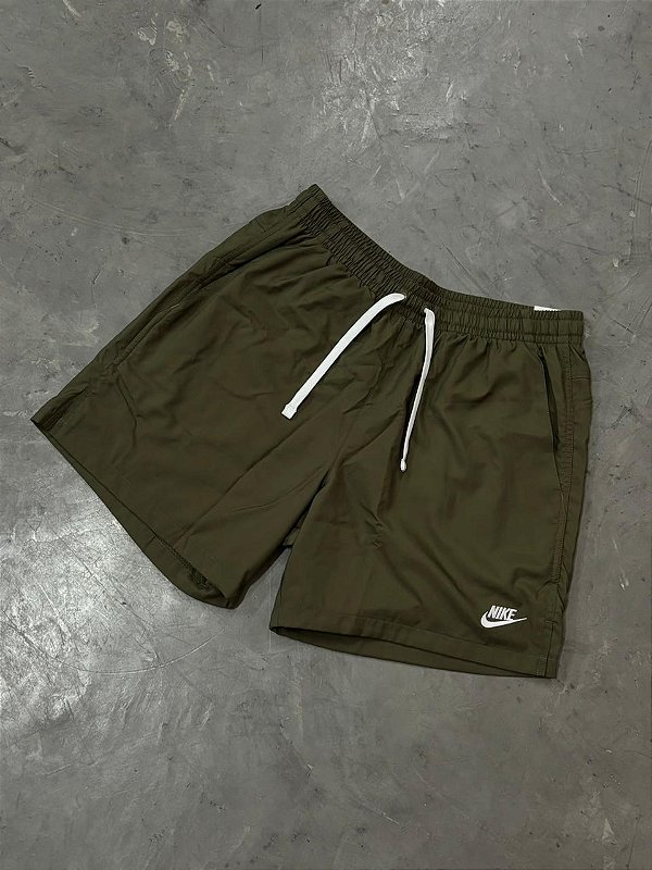SHORT NIKE SPORTSWEAR WOVEN VERDE MILITAR