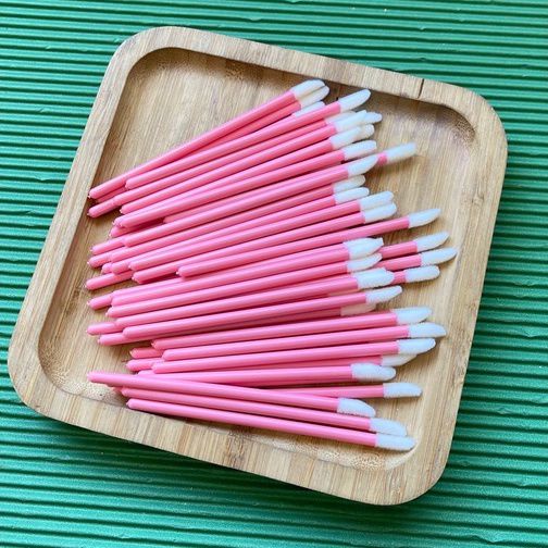 50 Pincel Aplicador Descartável Gloss Batom Limpeza Cílios