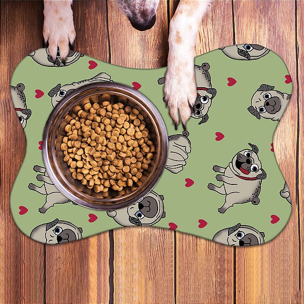 Tapete ossinho para potinhos dos pets comedouro Estampa Pug Fundo Verde 33 cm x 46 cm