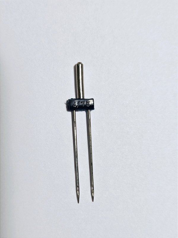 Agulha Dupla Para Maquina Doméstica 75/11 com 4mm
