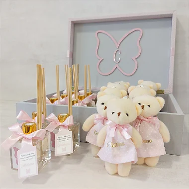 Caixa personalizada com 10 chaveiros de ursinhos e 10 aromatizadores 50ml