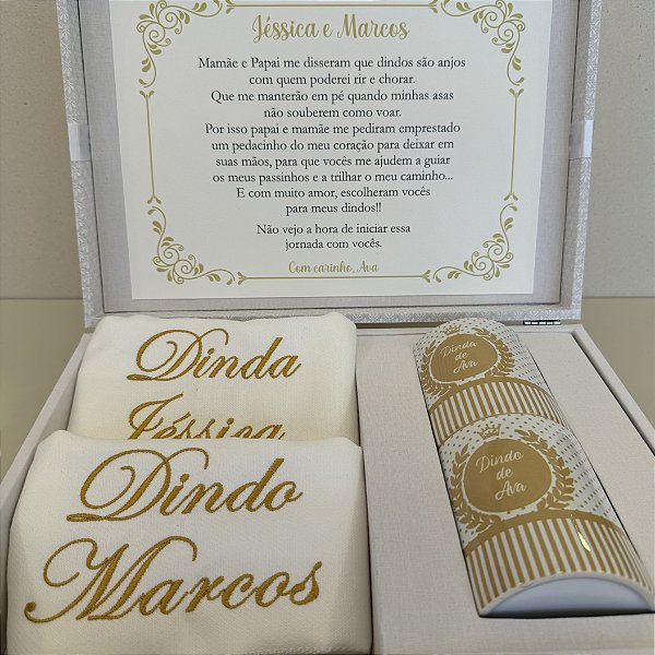 Caixa convite para padrinhos – toalhas bordadas e canecas personalizadas
