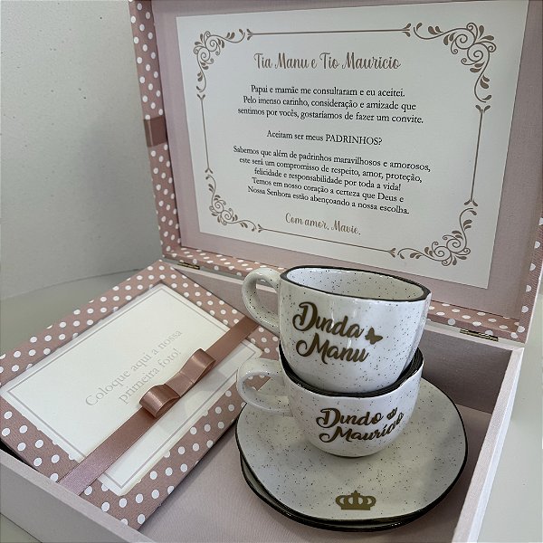 Caixa convite para padrinhos - Xícaras personalizadas e porta retratos