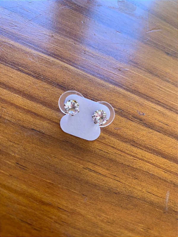 Brinco ponto de luz dourado