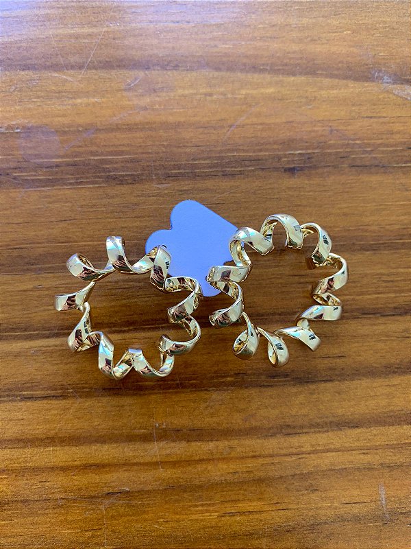 Brinco dourado