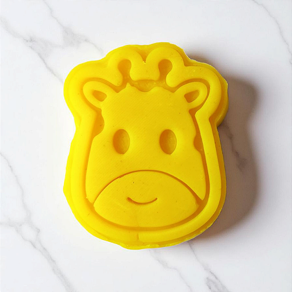 Modelador e Ejetor Para Modelar Doces, Massas e Brigadeiros | Girafa