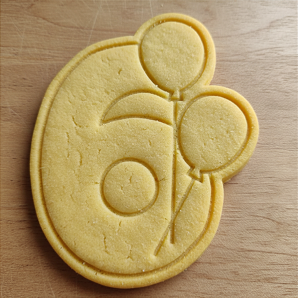 Cortador e Marcador para Biscoito, Pasta Americana, Bolacha, Massa | Números | Número 6 com balões