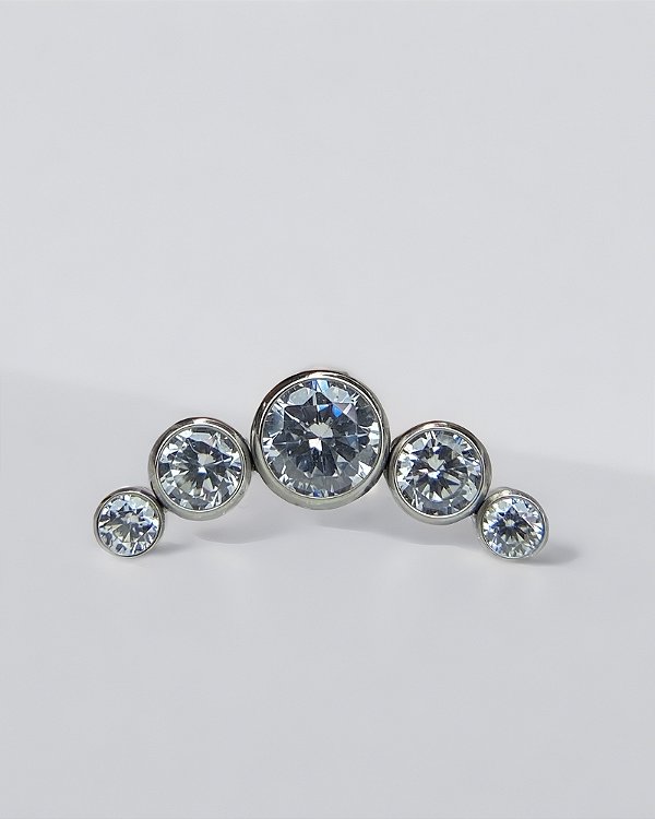 Piercing Cluster com Zircônias Cúbicas Luma - Titânio