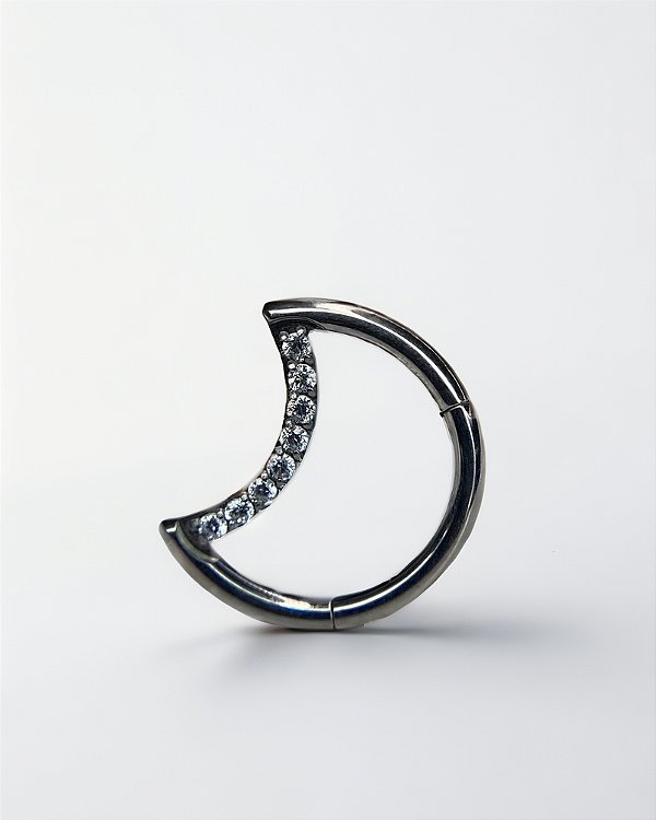 Piercing Argola Lua com Zircônias Cravejadas Titânio