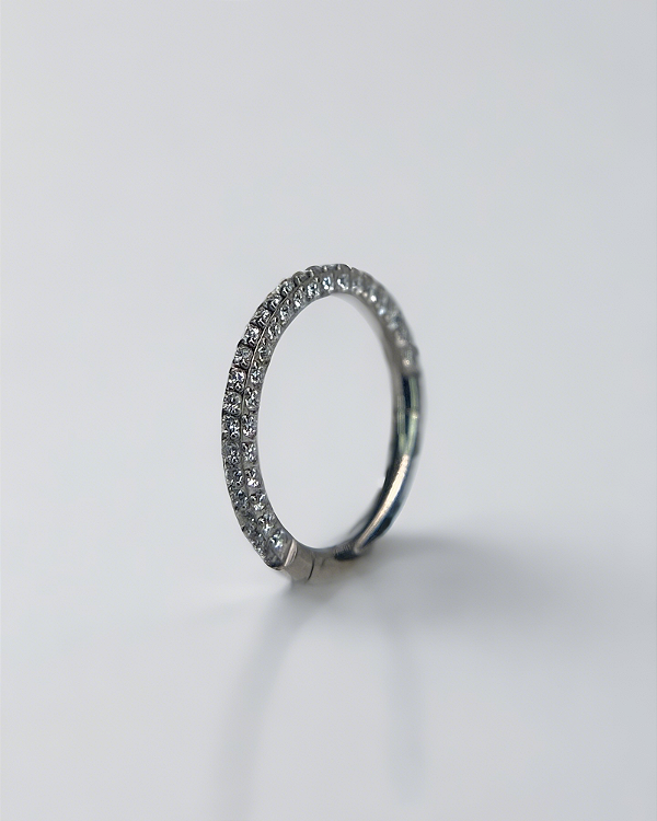 Piercing Argola Triplamente Cravejada - Titânio
