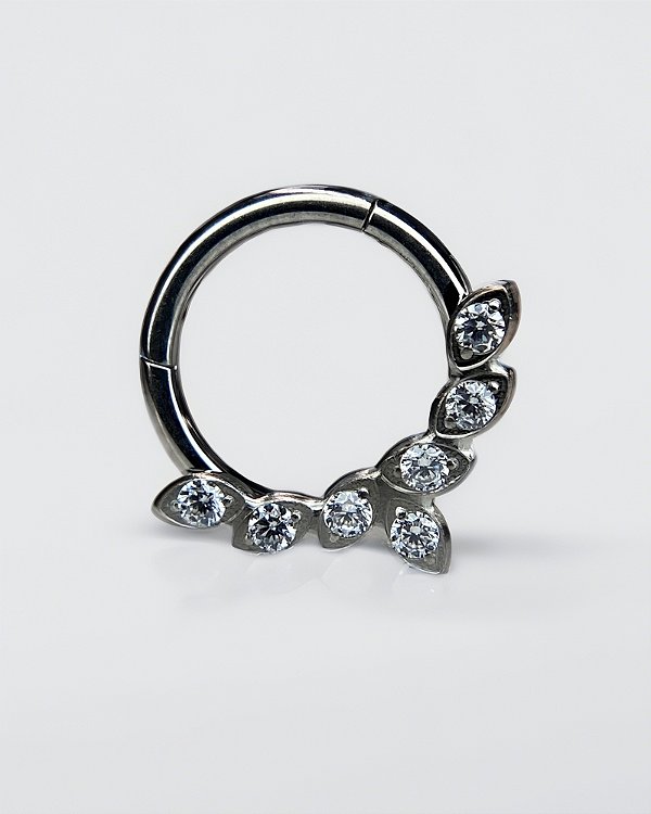 Piercing Argola com Zircônias Cúbicas Maya - Titânio