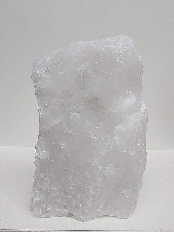 Quartzo Branco Base Serrada