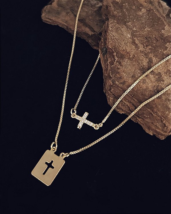 Escapulário Plaquinha Cruz Vazada + Cruz Cravejada 70cm - Banho de Ouro 18k