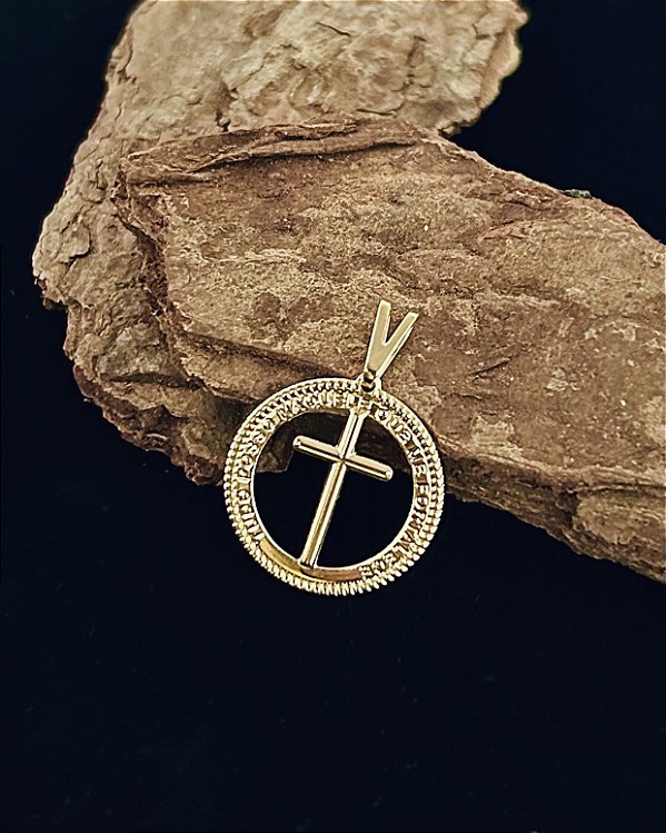 Pingente Cruz c/ Circulo Vazado 2cm - Banho de Ouro 18k