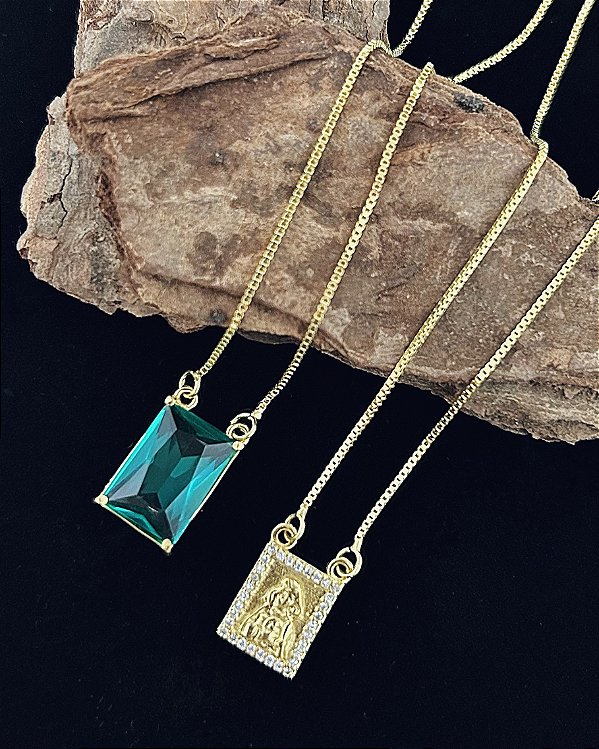 Escapulário Placa Nossa Senhora Cravejada e Zircônia Verde 60cm - Banho de Ouro 18k