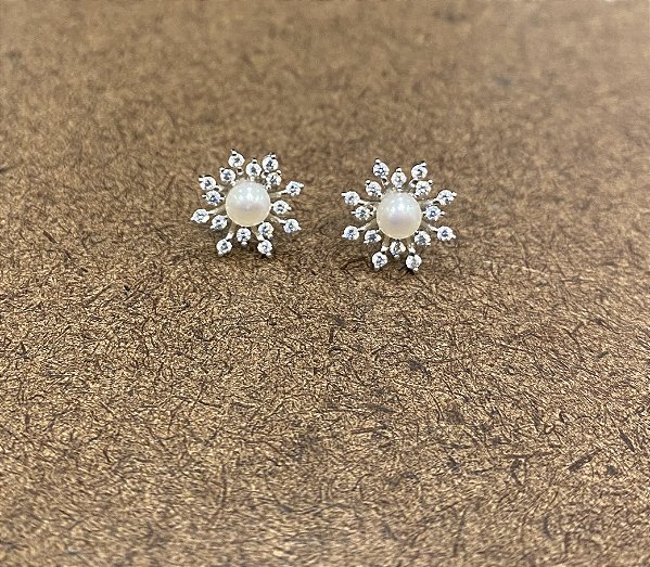 BRINCOS CHUVEIRO DE PÉROLA