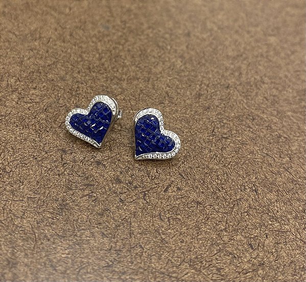 BRINCOS CORAÇÕES  LATERAIS