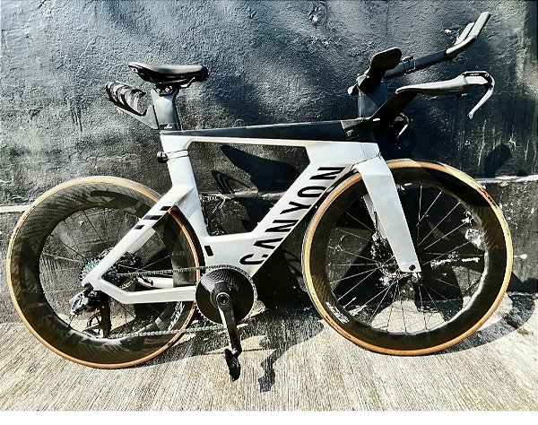 BICICLETA DE TRIATHLON CANYON SPEEDMAX CFR