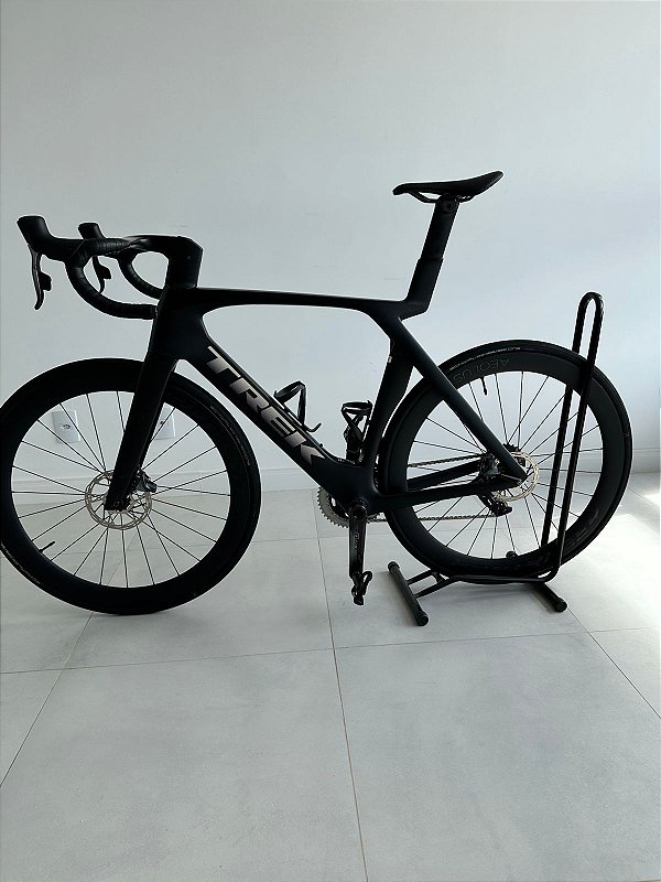 BI SPEED TREK MADONE SL 6 DISC 58