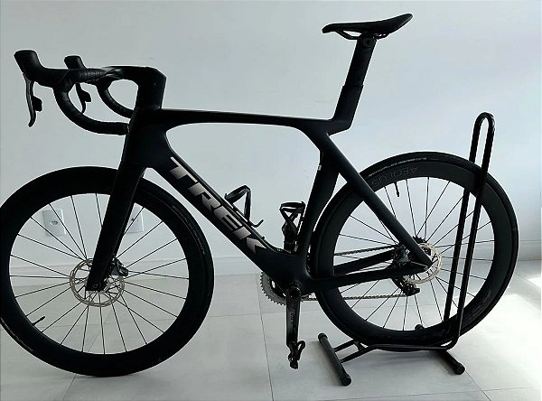 BI SPEED TREK MADONE SL 6 DISC 58