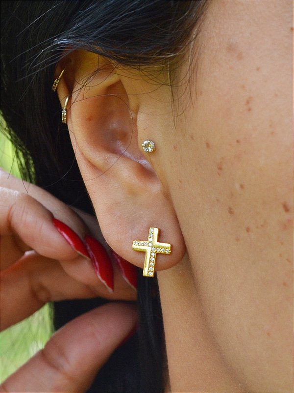 Brinco Cruz Cravejado