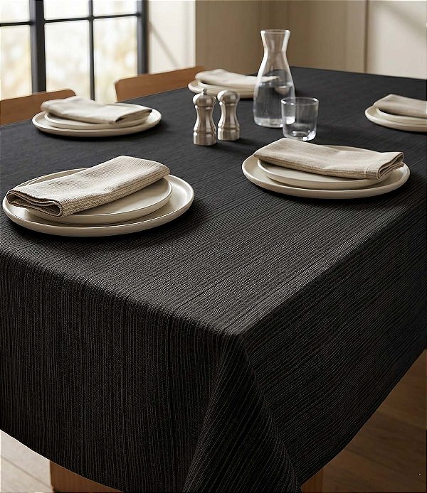 Toalha de Mesa Preta Lisa Retangular 8 Lugares