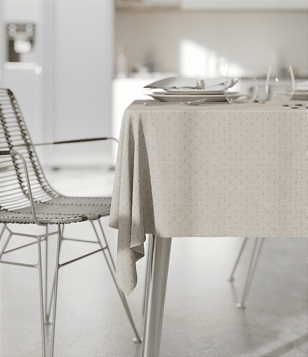 Toalha de Mesa Poá Bege Claro Retangular 10 Lugares Jacquard