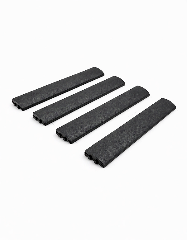 Acabamento Lateral de Deck Plástico Rampa Jardim Quintal - Cinza