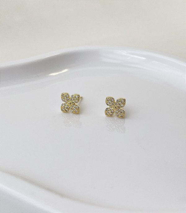 Brinco Trevinho Cravejado com Zircônias Banho de Ouro 18k