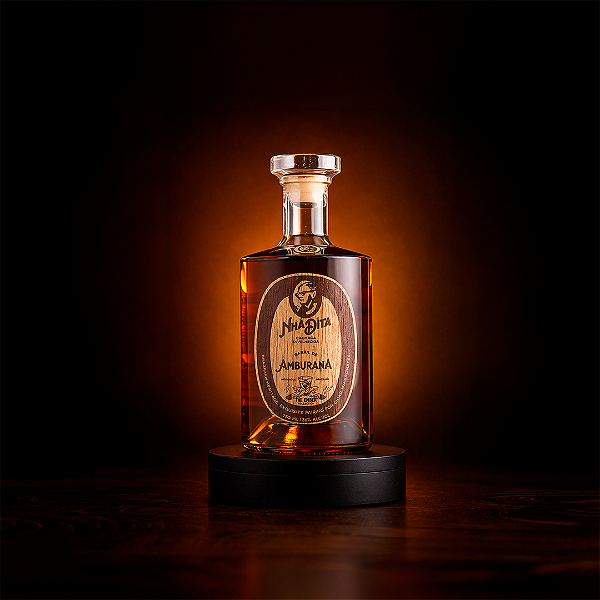 Cachaça Nhá Dita Envelhecida Extra Premium Amburana - The Ember Collection - 750ml