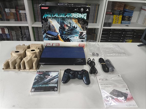 Console Playstation 3 Super Slim Edição Metal Gear Rising - PS3 Super Slim Metal Gear